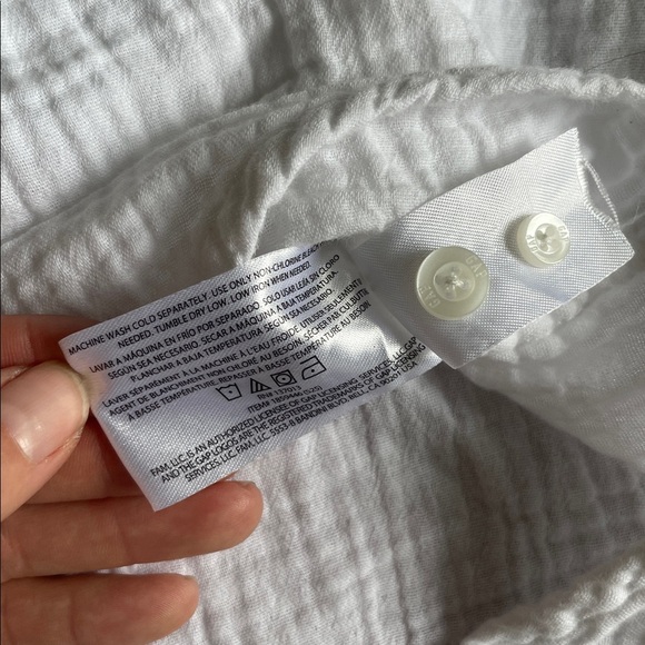 GAP Gauzy Crinkle Cotton White Button Down Shirt - Picture 16 of 16